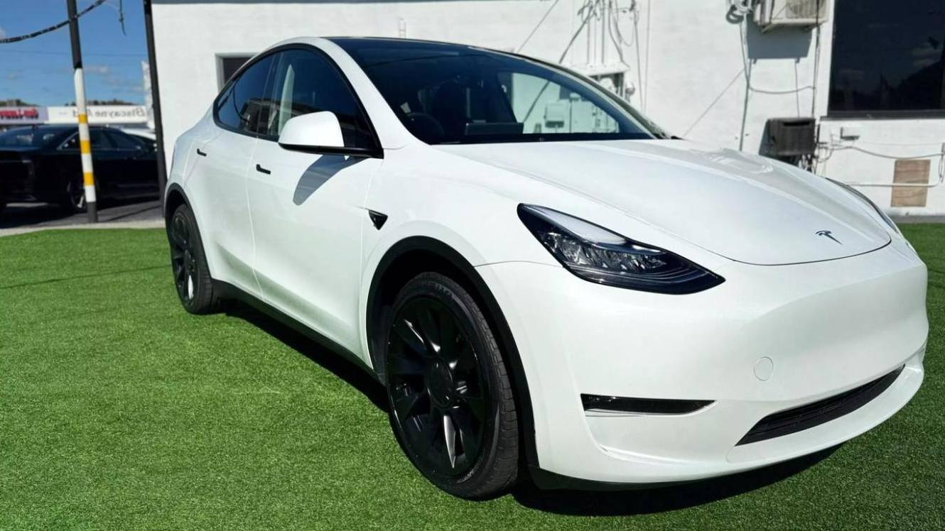 TESLA MODEL Y 2023 7SAYGDEE2PA116984 image